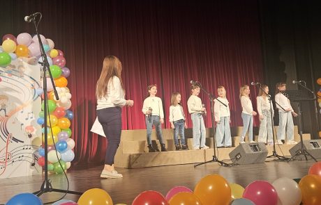 “Crescere col canto nel cuore”: un successo di voci ed emozioni a Umago