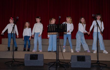 “Crescere col canto nel cuore”: un successo di voci ed emozioni a Umago
