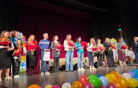 “Crescere col canto nel cuore”: un successo di voci ed emozioni a Umago