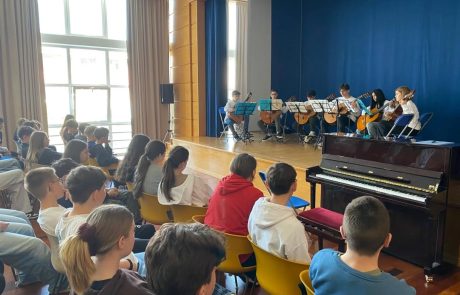 La musica unisce: incontro tra gli studenti di Umago e Mestre