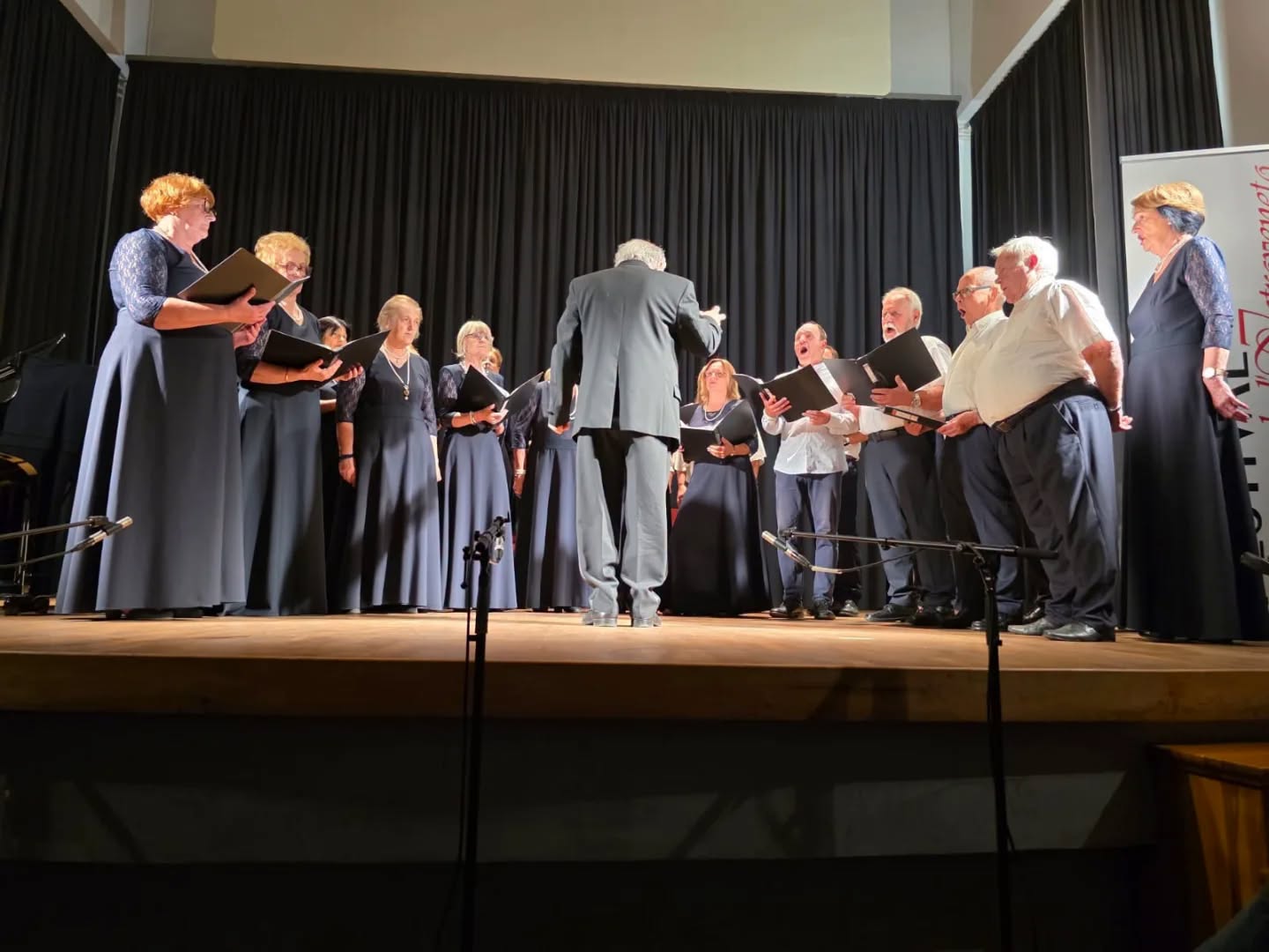 Successo a Brtonigla per il nostro coro e la filodrammatica al Festival dell'Istroveneto!